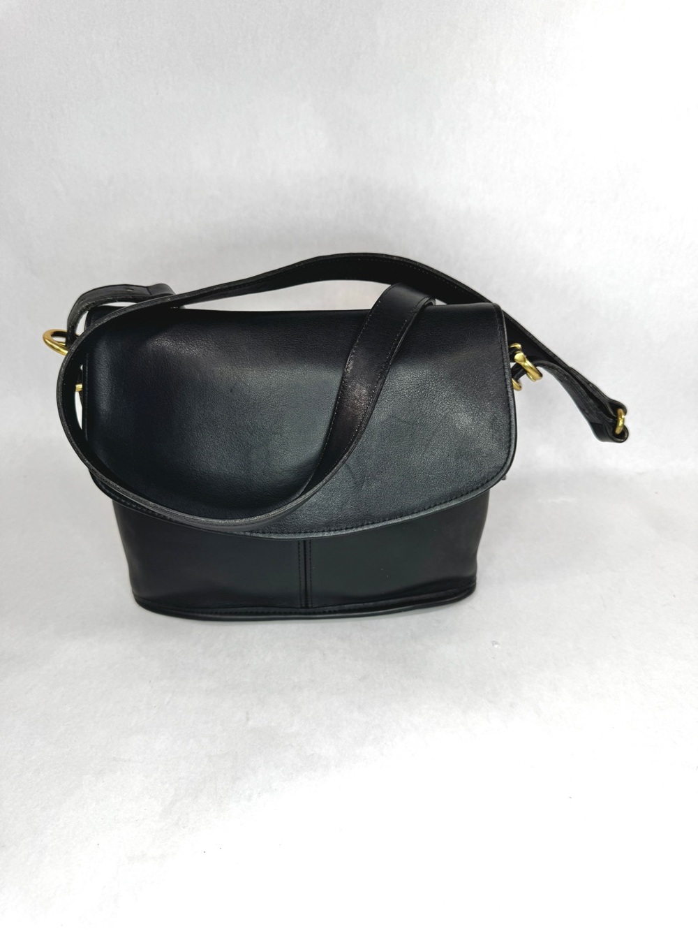 Vintage Coach Equestrian Flap Crossbody Bag 9807 Navy Blue USA Made Leather